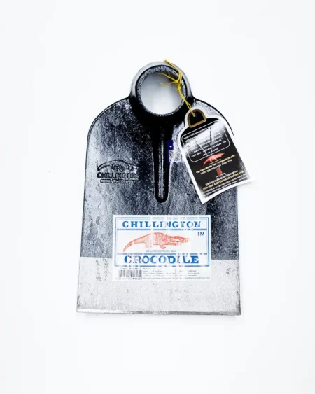 จอบตราจระเข้-Chillington-Crocodile-แท้-เหล็กสีดำหน้ากว้าง-พร้อมป้ายสลักสัญลักษณ์จระเข้ชัดเจน