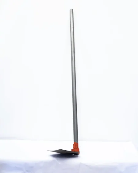 จอบถากช่างสุ-พร้อมด้ามเหล็กสีเงิน-ความยาว-1.2-เมตร-หน้าจอบคม-สำหรับงานถากหญ้าและพรวนดิน