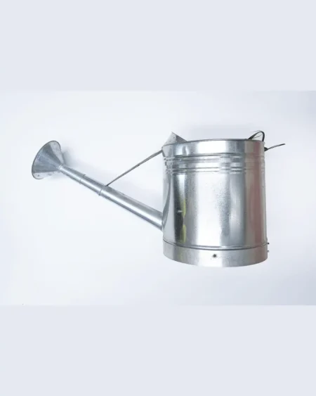 บัวรดน้ำสังกะสี-รุ่นงานหนัก-วัสดุแข็งแรง-ทนทานต่อการใช้งานกลางแจ้ง