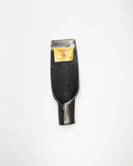 เสียมร่องแหนบ-เหล็กแหนบรถยนต์แท้-งานตีมือสีดำ-ใบเสียมเรียวยาวคมกริบ-แข็งแรงทนทาน-สำหรับงานขุดร่อง