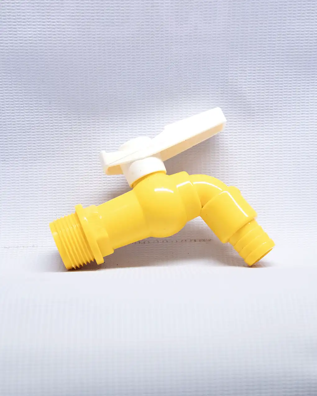 ก๊อกน้ำพลาสติก-ขนาด-6-หุน-สีฟ้า-คุณภาพสูง-สำหรับงานสวน