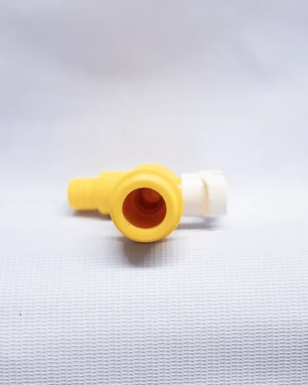 ก๊อกพลาสติกสีเหลือง4