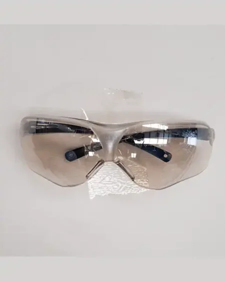 แว่นตานิรภัยสีชา-เลนส์โพลีคาร์บอนเนต-ป้องกันรังสียูวี-และแรงกระแทก